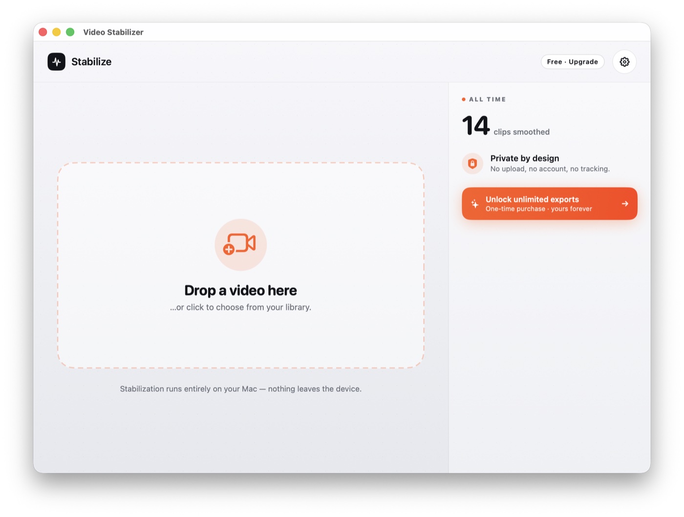 Stabilize on Mac — the wide-shell home screen with the drop-a-video zone on the canvas and the privacy / Pro upsell on the inspector panel.